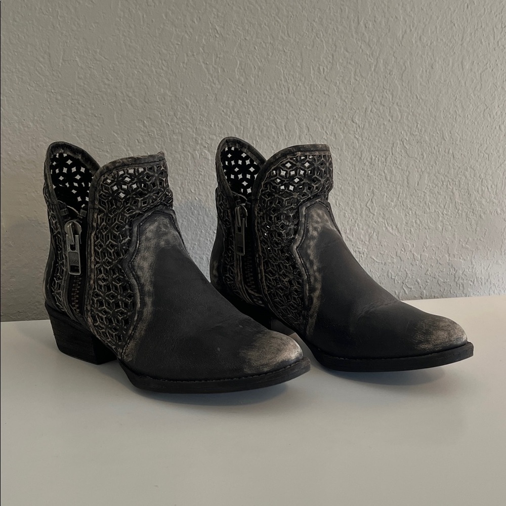 Circle G Distressed Black Ankle Booties
